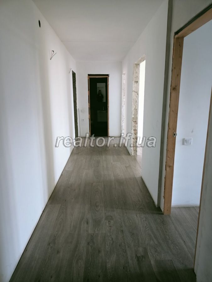Prodayetsya_3_kimnatna_kvartyra_z_kosmetychnym_remontom_po_vulytsi_Symonenka_21247_1_1643022892.jpeg
