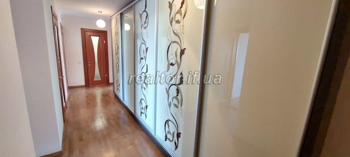 Prodayetsya_3_kimnatna_kvartyra_z_kukhonnymy_meblyamy_po_vulytsi_Vovchynetska_v_raioni_restoranu_Trembita__17297_4_1627458076.jpeg