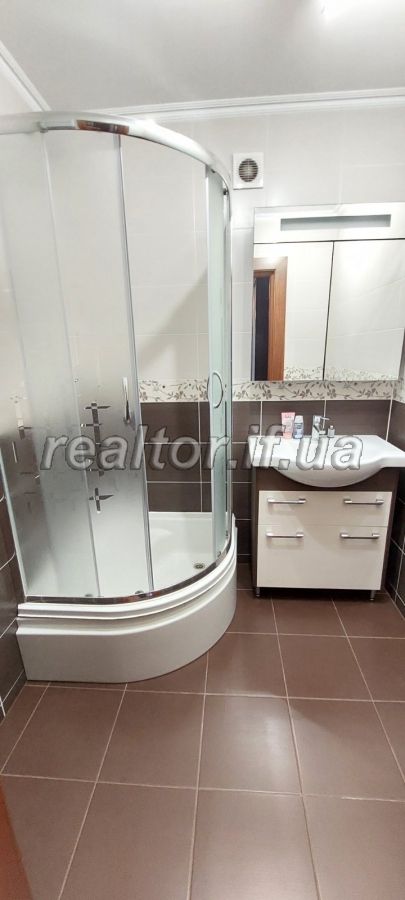 Prodayetsya_3_kimnatna_kvartyra_z_kukhonnymy_meblyamy_po_vulytsi_Vovchynetska_v_raioni_restoranu_Trembita__17297_8_1627458077.jpeg