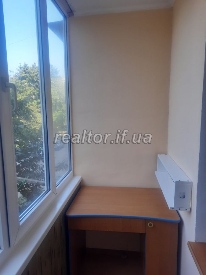 Prodayetsya_3_kimnatna_kvartyra_z_remontom_i_meblyamy_po_vulytsi_Mykolaichuka_22624_15_1695027965.jpeg