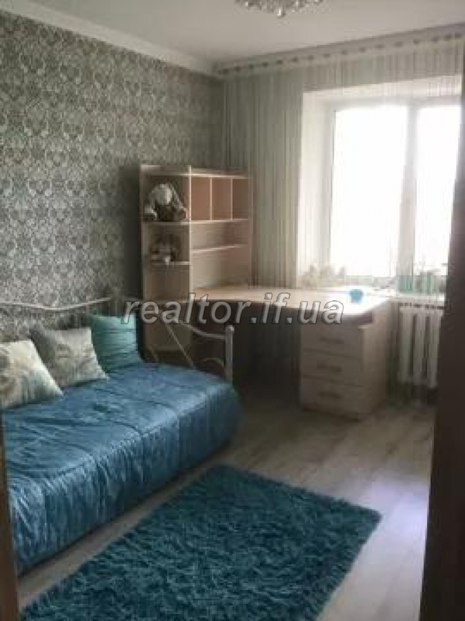 Prodayetsya_3_kimnatna_kvartyra_z_remontom_ta_meblyamy_po_vulytsi_Naberezhna_17021_7_1568813339.jpg