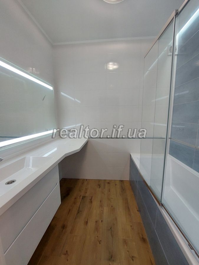 Prodayetsya_3_kimnatna_kvartyra_z_yakisnym_remontom_po_vulytsi_Natsionalnoyi_Hvardiyi_21890_12_1698843414.jpeg