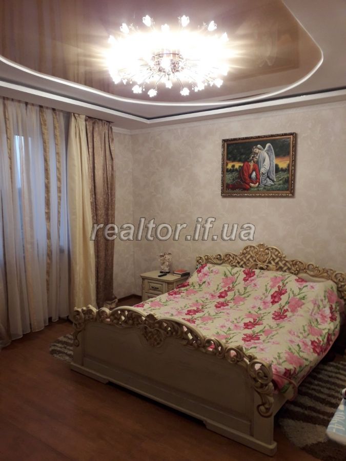 Prodayetsya_3_kimnatna_kvartyra_z_yevroremontom_na_provulku_Klyuchnyi_21412_1_1645627941.jpeg