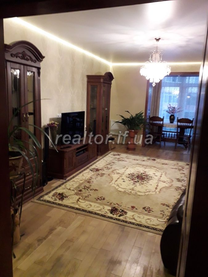 Prodayetsya_3_kimnatna_kvartyra_z_yevroremontom_na_provulku_Klyuchnyi_21412_3_1659962715.jpeg