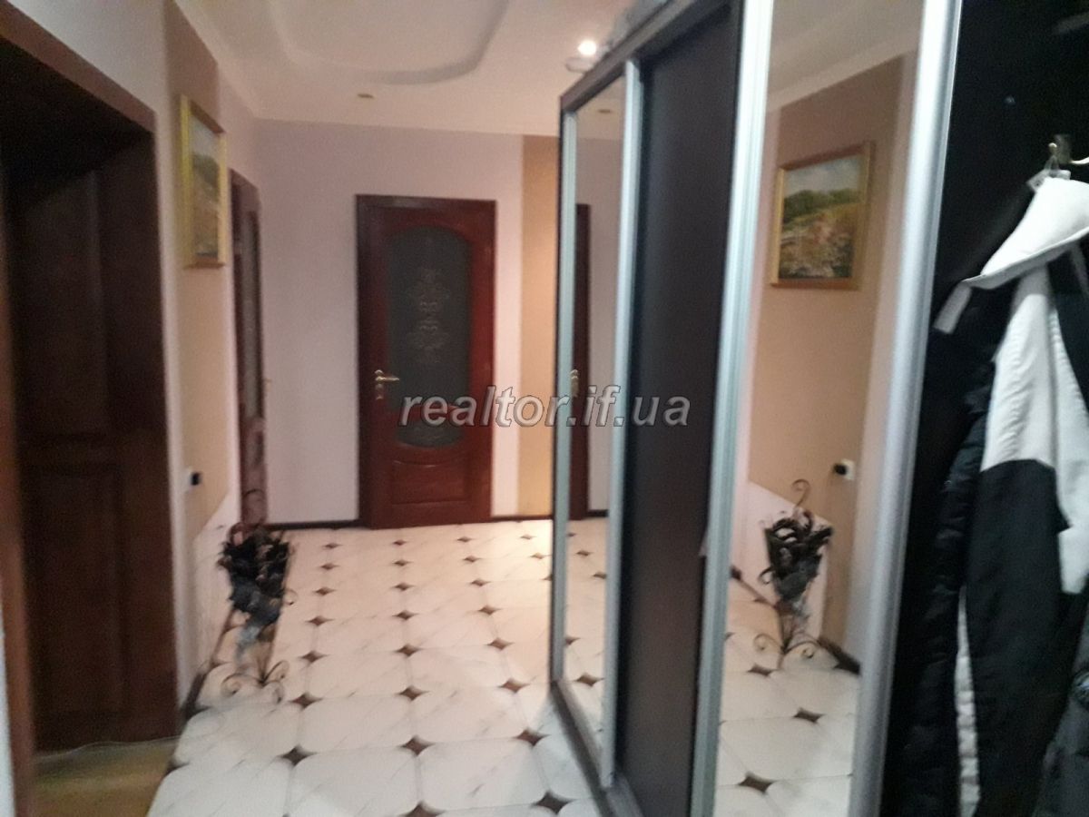 Prodayetsya_3_kimnatna_kvartyra_z_yevroremontom_na_provulku_Klyuchnyi_21412_4_1645627941.jpeg