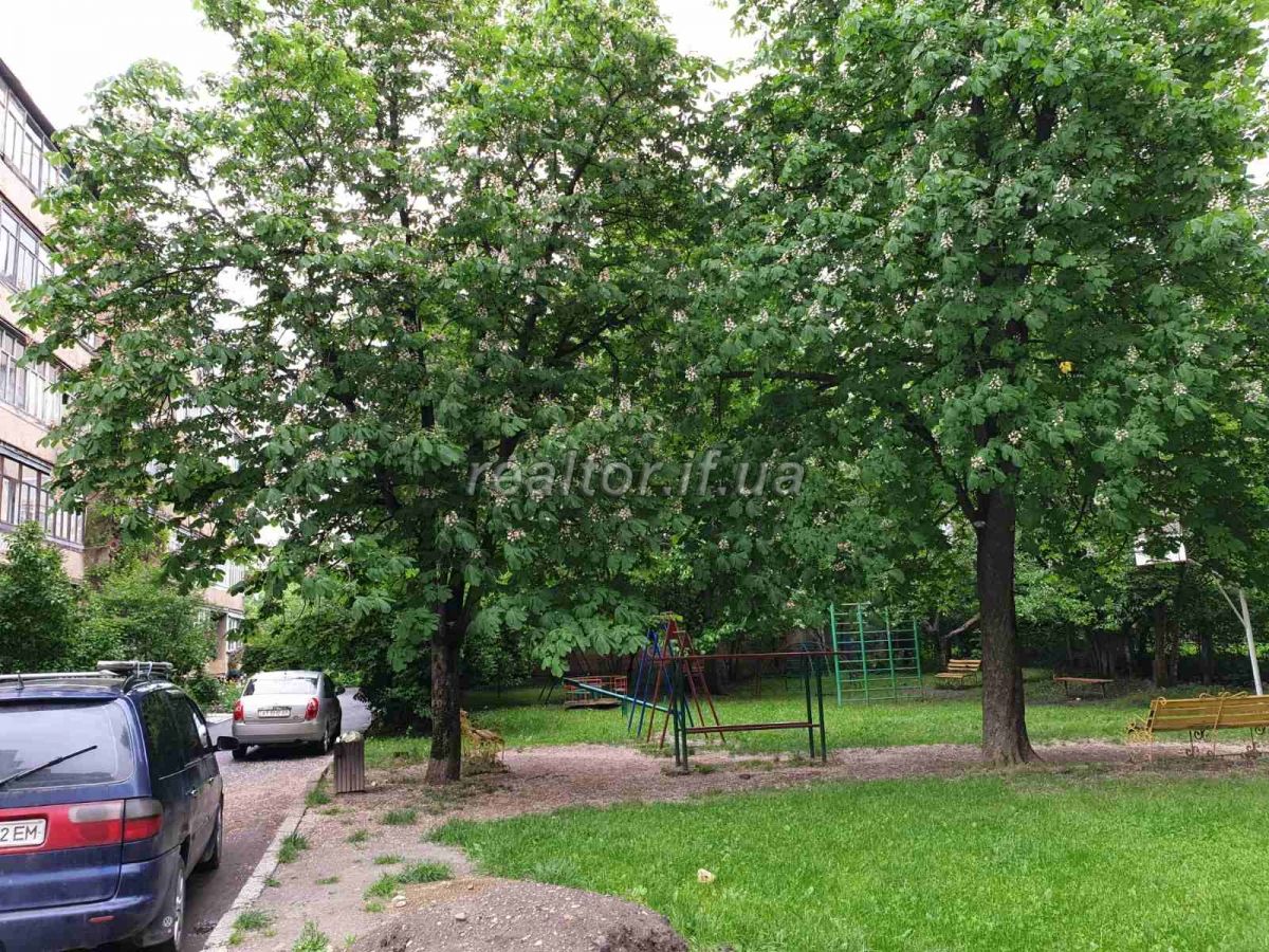 Prodayetsya_4_kimnatna_kvartyra_v_stani_syrtsya_po_vulytsi_Korolya_Danyla_v_tsentralnii_chastyni_mista_20329_2_1623142616.jpeg