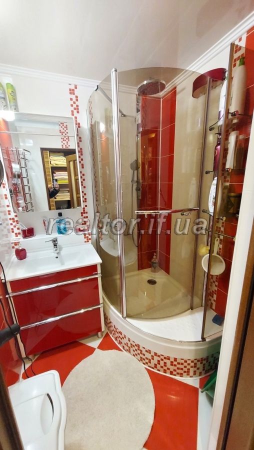 Prodayetsya_4_kimnatna_kvartyra_z_meblyamy_po_vulytsi_Pasichna_21249_5_1643025912.jpeg
