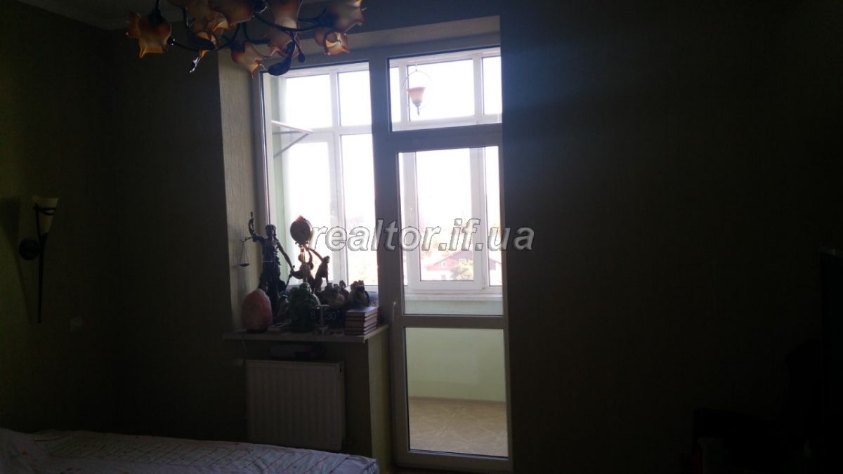 Prodayetsya_6_kimnatna_kvartyra_na_dvokh_rivnyakh_16492_14_1559908810.jpg