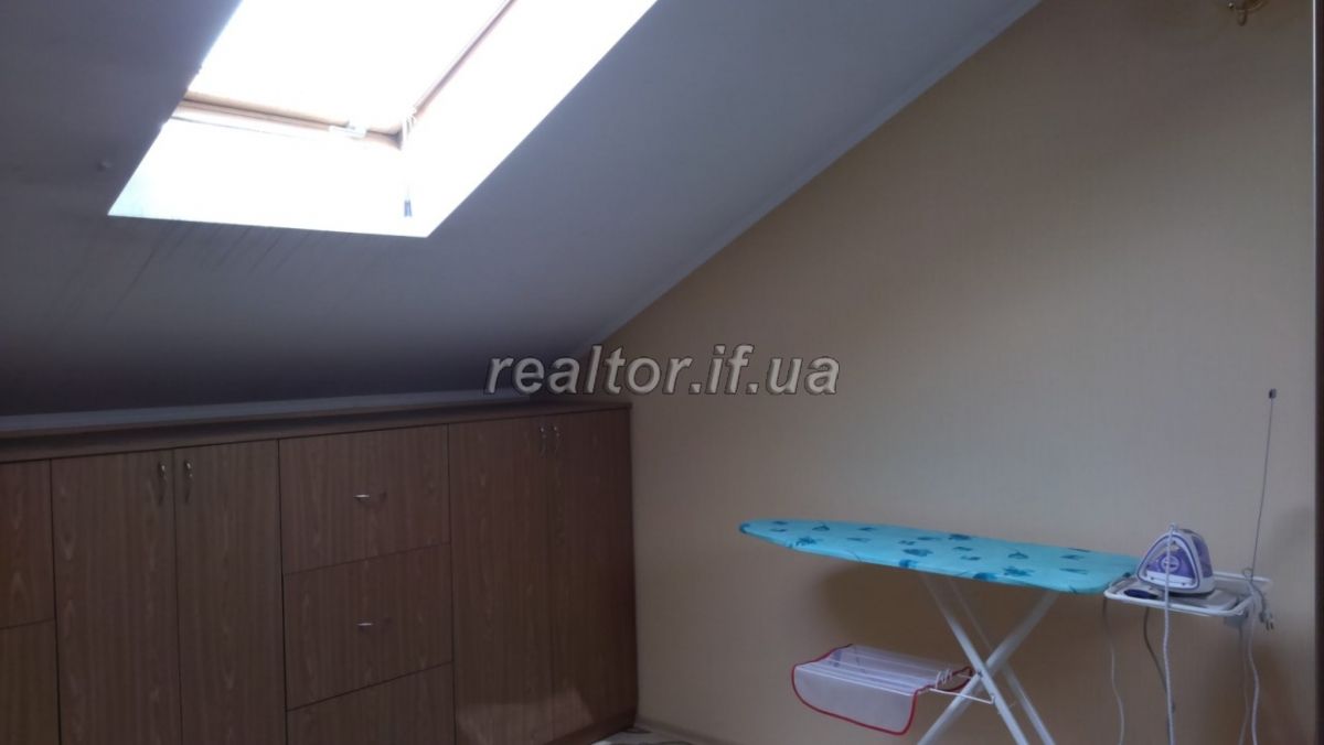 Prodayetsya_6_kimnatna_kvartyra_na_dvokh_rivnyakh_16492_44_1559908821.jpg