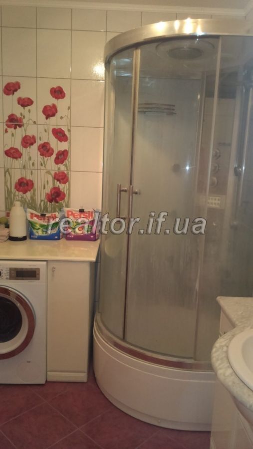 Prodayetsya_6_kimnatna_kvartyra_na_dvokh_rivnyakh_16492_46_1559908821.jpg