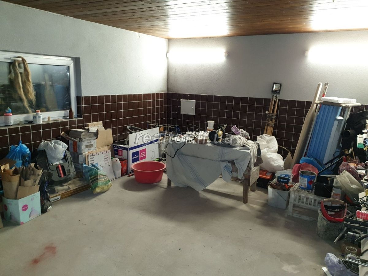 Prodayetsya_budynok_z_indyvidualnym_proektom_17523_6_1579099061.jpg