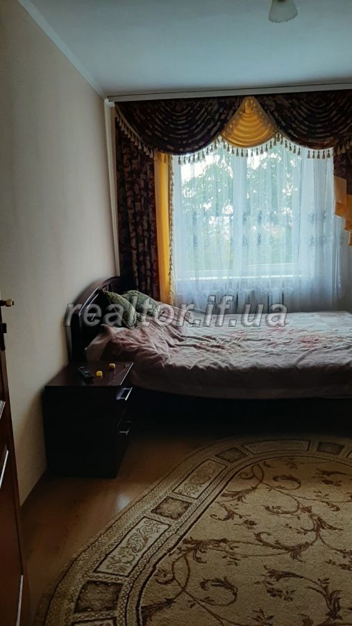 Prodayetsya_chotyrokhkimnatna_kvartyra_z_remontom_po_vulytsi_BKhmelnytskoho_16892_11_1567513585.jpg