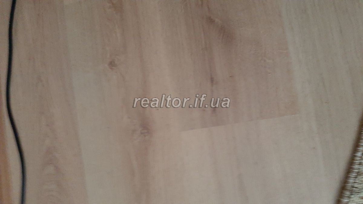 Prodayetsya_chotyrokhkimnatna_kvartyra_z_remontom_po_vulytsi_BKhmelnytskoho_16892_13_1567513585.jpg