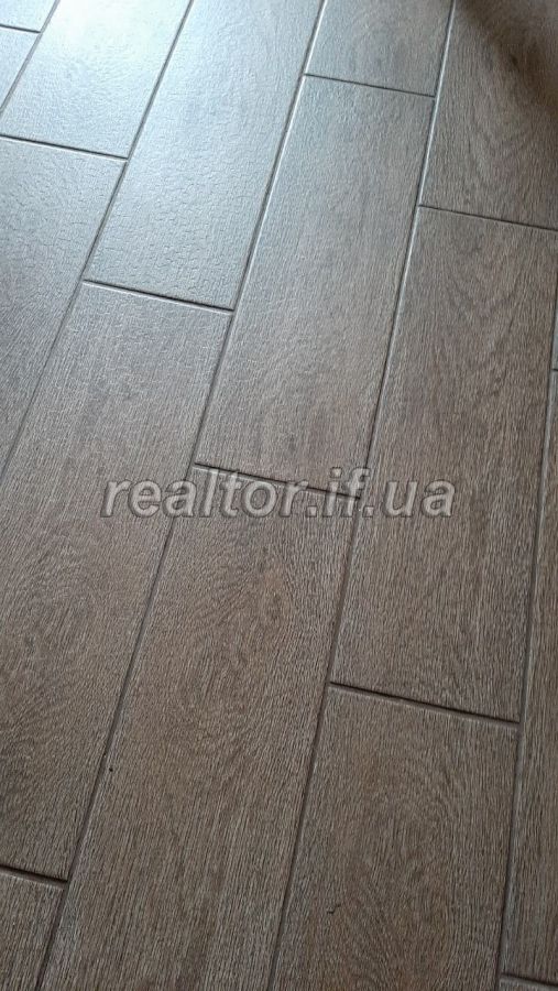 Prodayetsya_chotyrokhkimnatna_kvartyra_z_remontom_po_vulytsi_BKhmelnytskoho_16892_15_1567513585.jpg