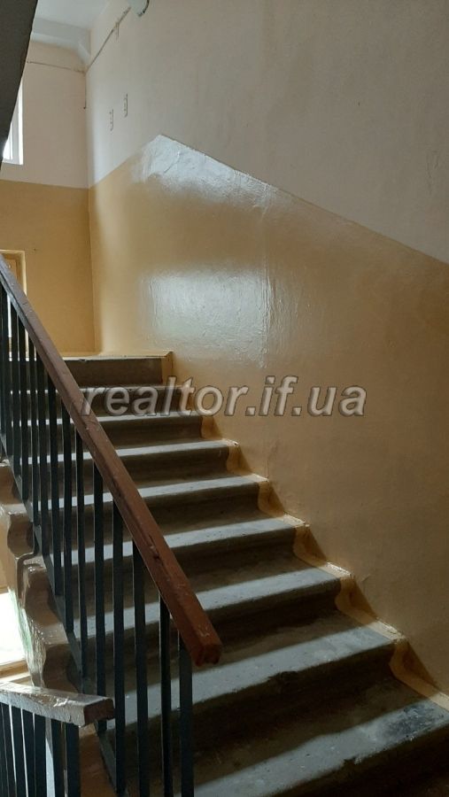 Prodayetsya_chotyrokhkimnatna_kvartyra_z_remontom_po_vulytsi_BKhmelnytskoho_16892_8_1567513584.jpg