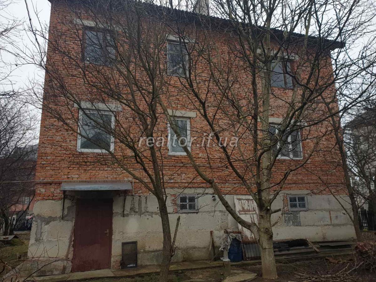 Prodayetsya_dobrotnyi_budynok_v_Kluzevi_17692_2_1582194651.jpg