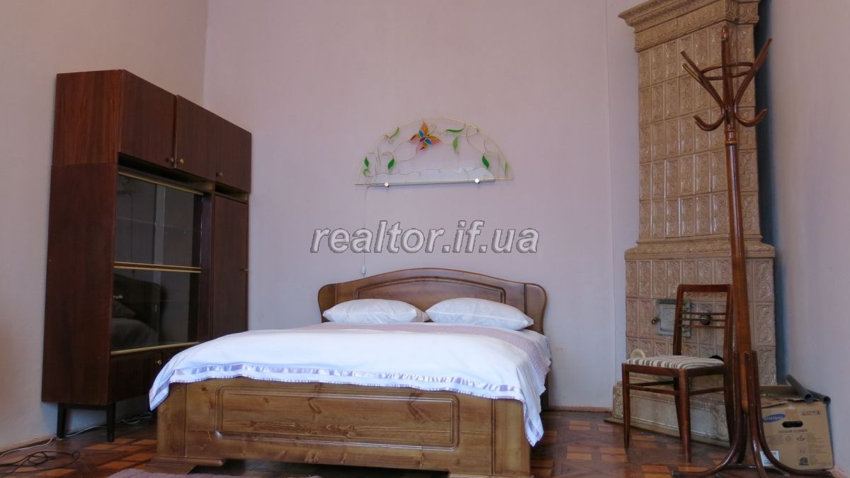 Prodayetsya_dvokhkimnatna_kvartyra_v_tsentri_mista_po_vulytsi_Sichovykh_Striltsiv_18399_12_1599462560.jpg