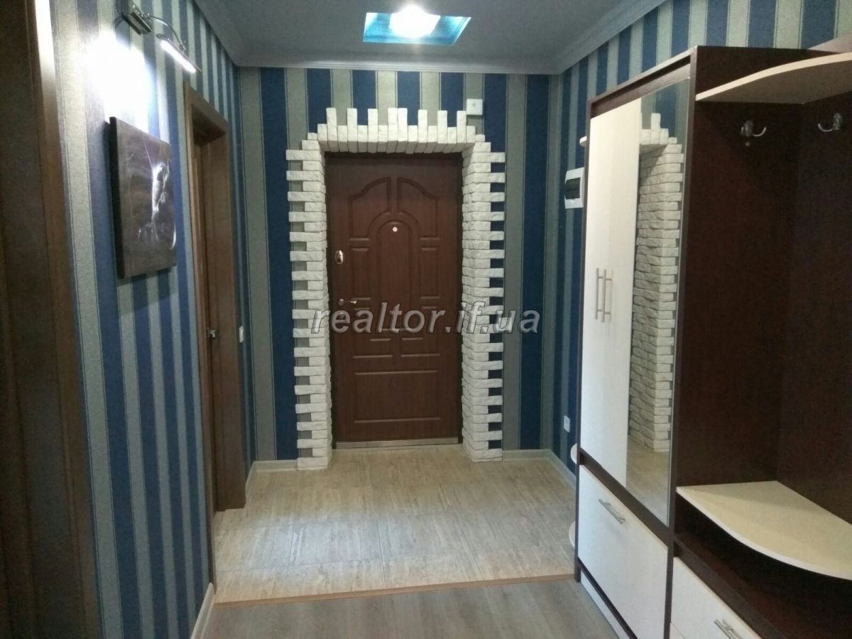 Prodayetsya_dvokhkimnatna_kvartyra_z_yevroremontom_v_raioni_Pasichna_17168_5_1571304260.jpg