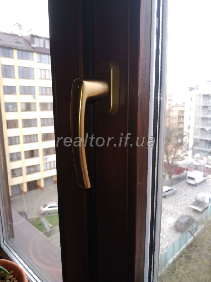 Prodayetsya_dvorivneva_7_kimnatna_kvartyra_v_tsentralnii_chastyni_mista_po_vulytsi_Kruka_19722_10_1614689941.jpeg