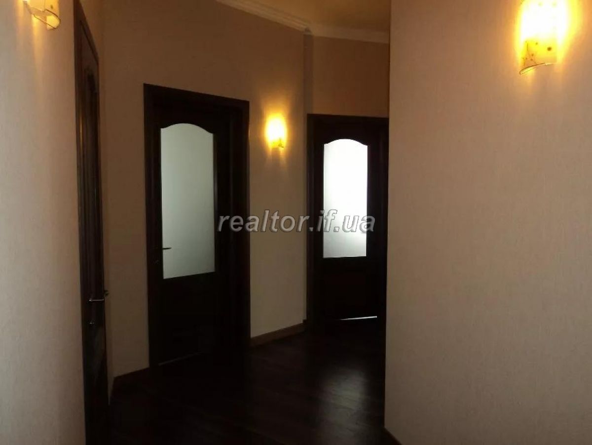 Prodayetsya_elitna_chotyrykimnatna_kvartyra_z_suchasnym_remontom_po_vulytsi_Sakharova_16972_4_1568450150.jpg