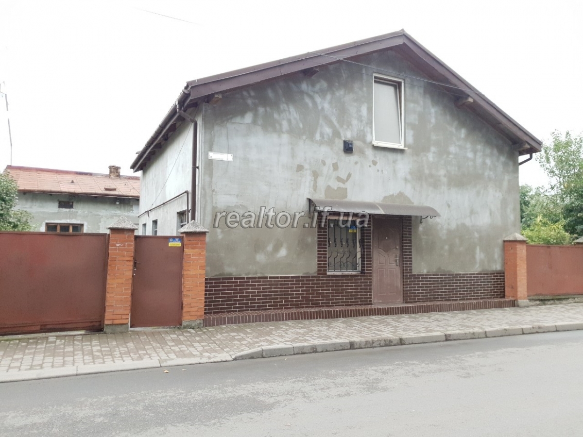 Prodayetsya_fasadne_prymishchennya_z_zemelnoyu_dilyankoyu_v_tsentralnii_chastyni_mista_17453_6_1576071267.jpg