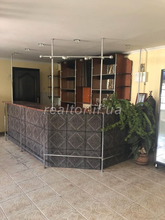 Prodayetsya_hotelno-restorannyi_kompleksz__v_mNadvirna_17543_14_1579608690.jpg