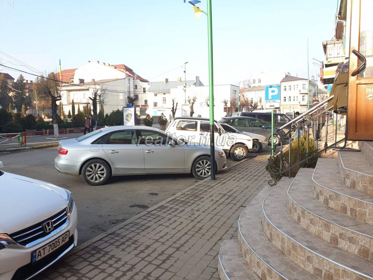 Prodayetsya_hotelno-restorannyi_kompleksz__v_mNadvirna_17543_19_1579608694.jpg