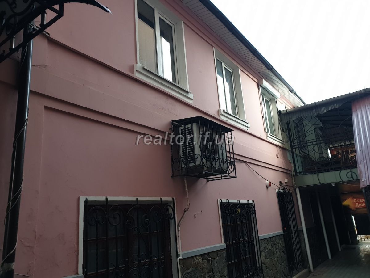 Prodayetsya_hotelno-restorannyi_kompleksz__v_mNadvirna_17543_8_1579608686.jpg