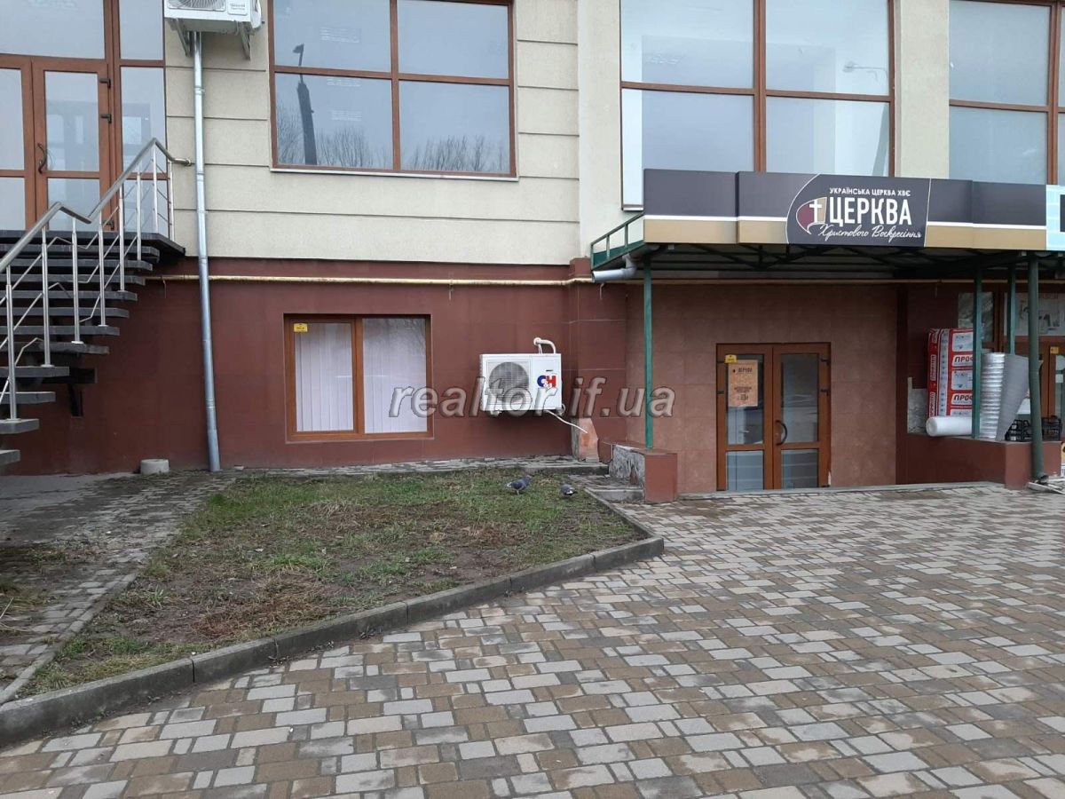 Prodayetsya_komertsiine_prymishchennya_ploshcheyu_311_metriv_po_vulytsi_Halytska_203_17111_11_1583335887.jpg