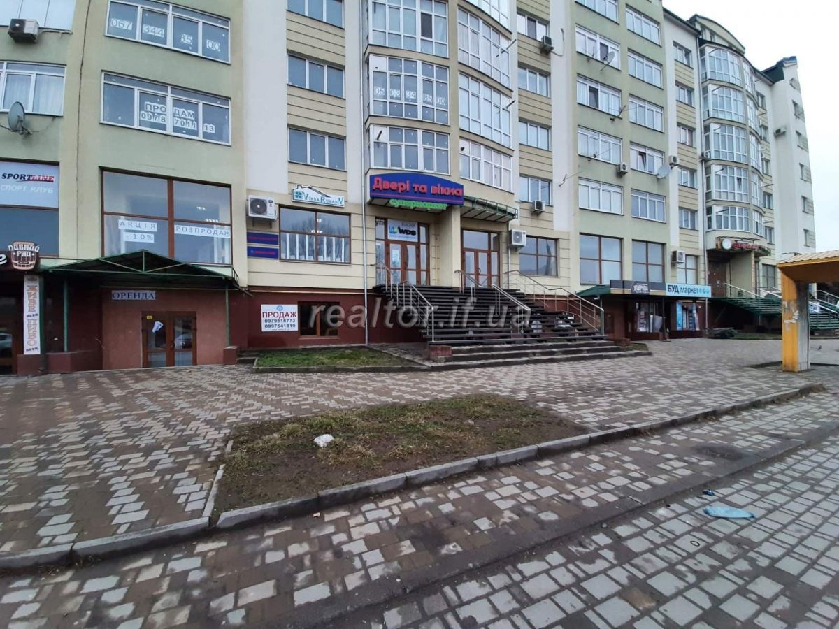 Prodayetsya_komertsiine_prymishchennya_ploshcheyu_311_metriv_po_vulytsi_Halytska_203_17111_12_1583335887.jpg