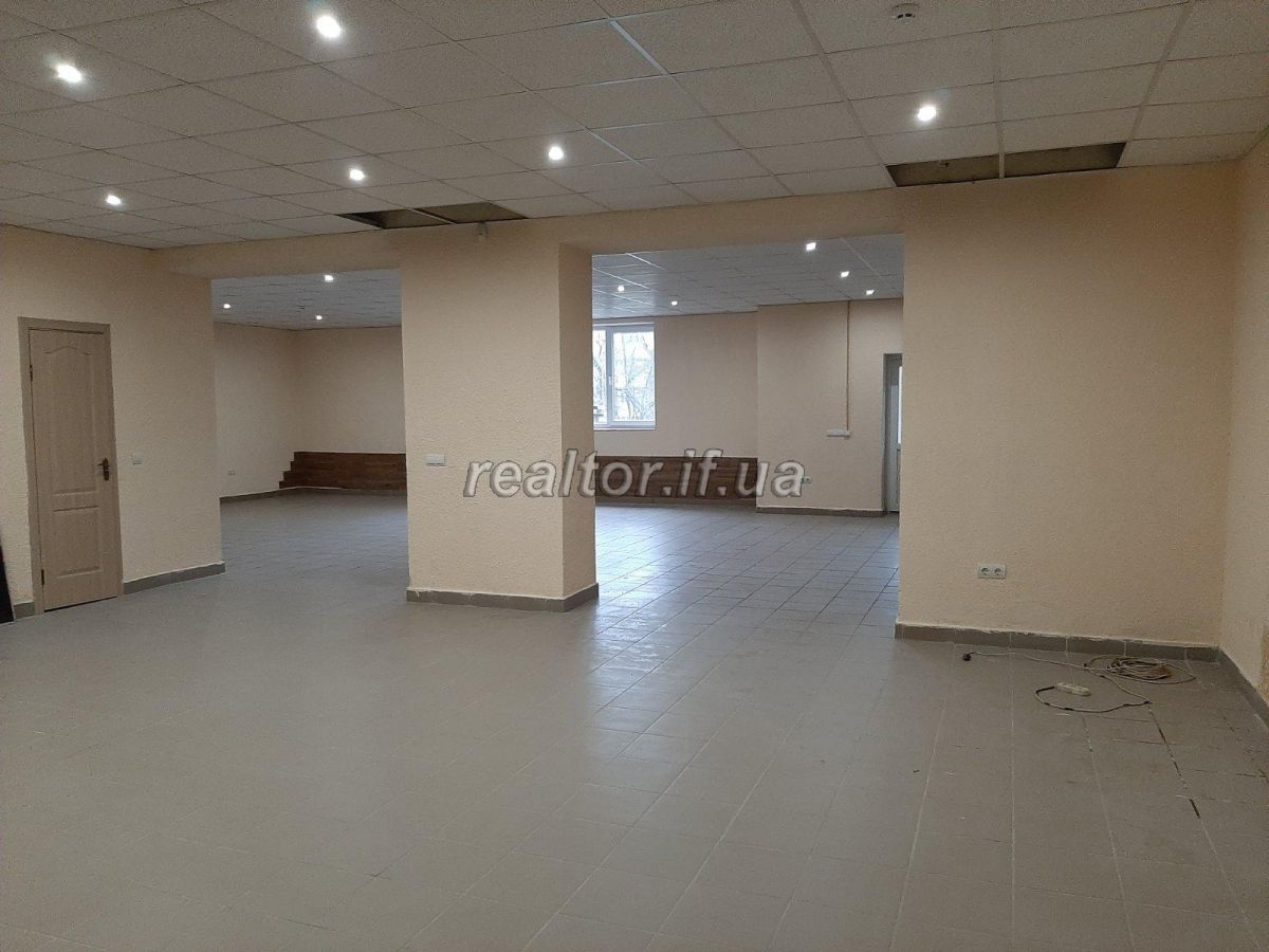 Prodayetsya_komertsiine_prymishchennya_ploshcheyu_311_metriv_po_vulytsi_Halytska_203_17111_24_1583335892.jpg