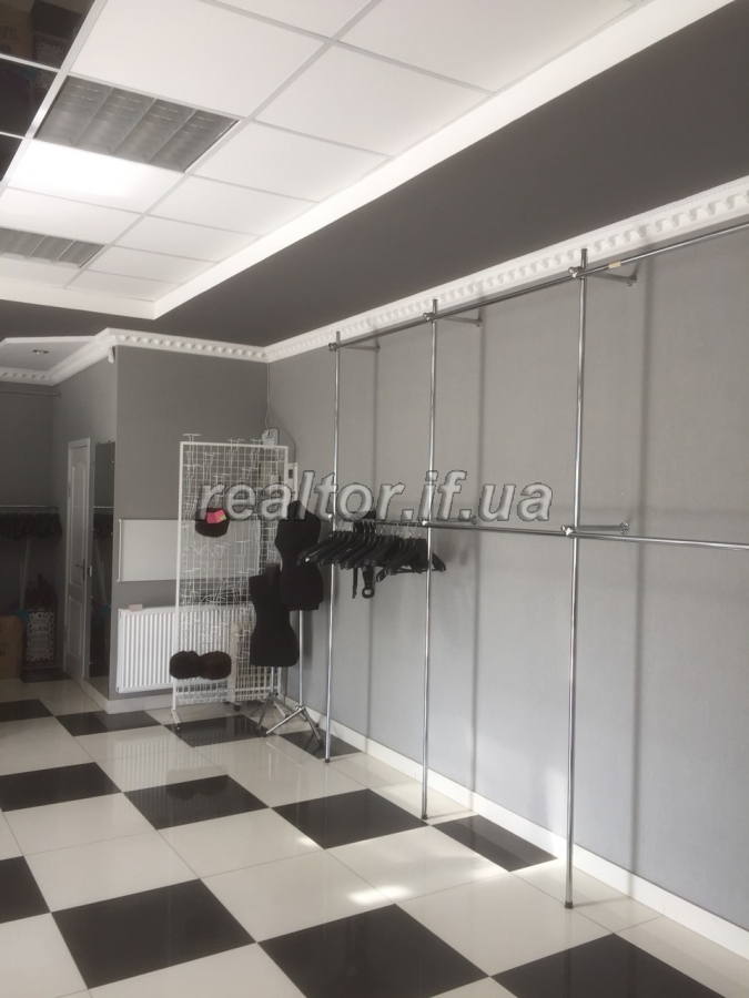 Prodayetsya_komertsiine_prymishchennya_v_misti_Tysmenytsya_14798_4_1525353021.jpg