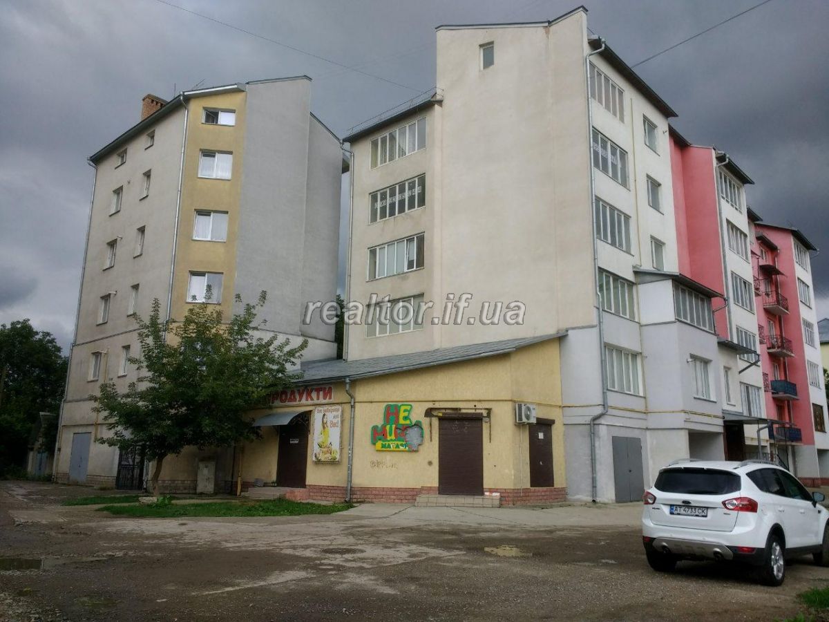 Prodayetsya_komertsiine_prymishchennya_v_spalnomu_raioni_mista_14872_2_1565954698.jpg