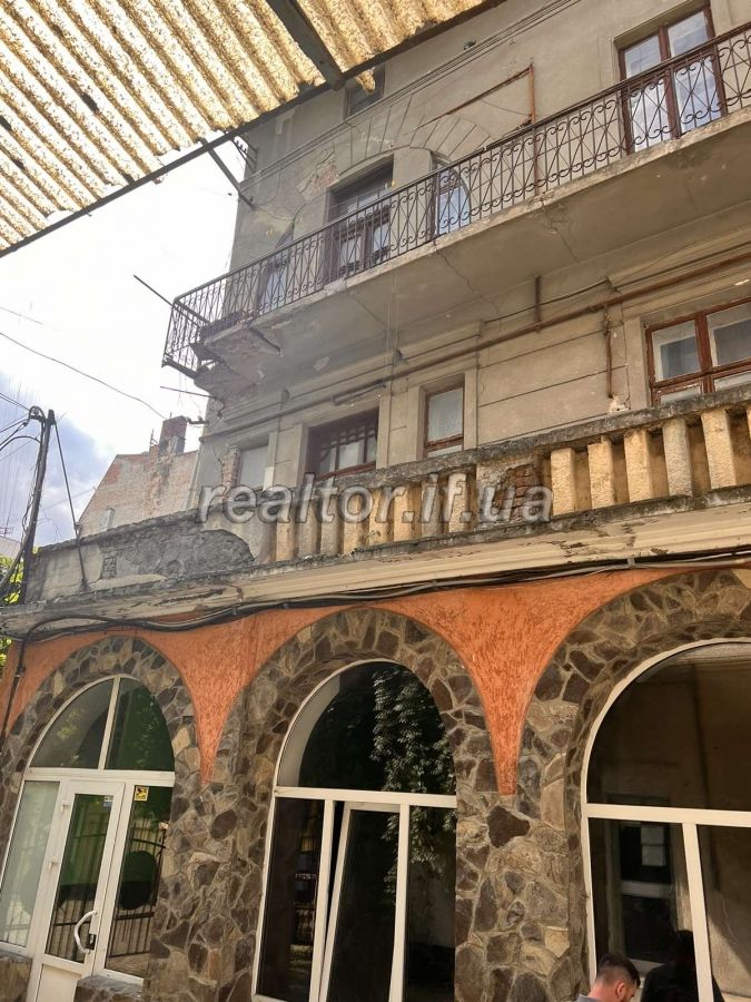 Prodayetsya_kvartyra_v_samomu_tsentri_mista_Sichovykh_Striltsiv_22606_0_1693828342.jpeg