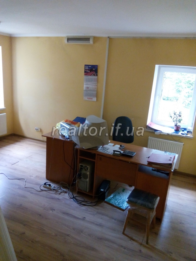 Prodayetsya_mainovyi_komertsiinyi_kompleks_v_misti_Bohorodchany_15613_17_1543396081.jpg