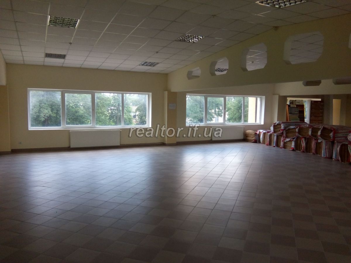 Prodayetsya_mainovyi_komertsiinyi_kompleks_v_misti_Bohorodchany_15613_25_1543396084.jpg