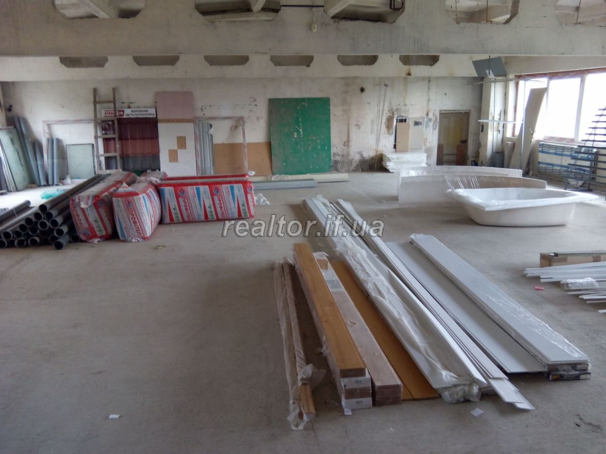 Prodayetsya_mainovyi_komertsiinyi_kompleks_v_misti_Bohorodchany_15613_29_1543396086.jpg
