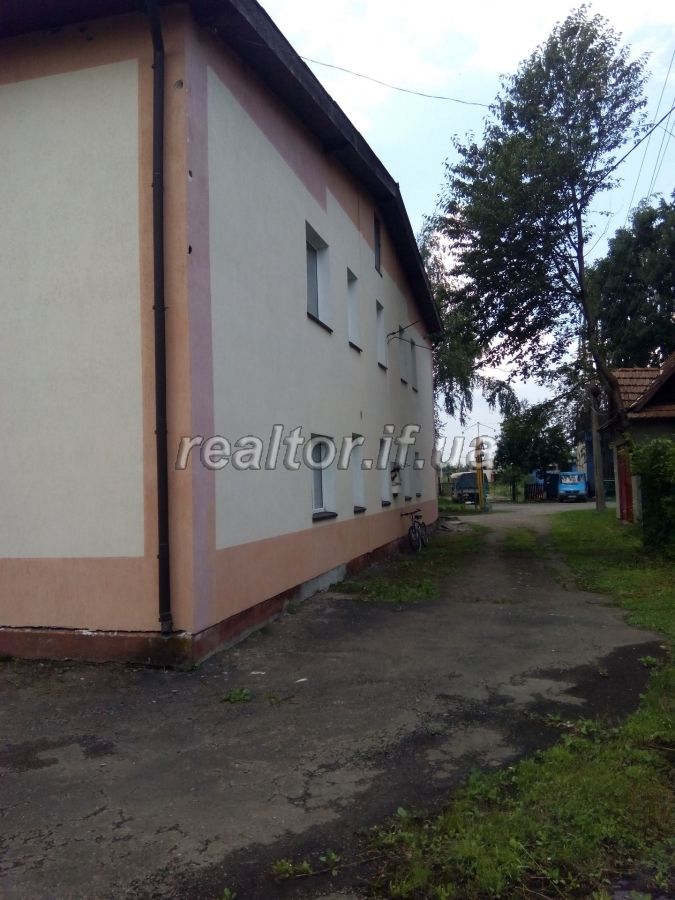 Prodayetsya_mainovyi_komertsiinyi_kompleks_v_misti_Bohorodchany_15613_42_1543396092.jpg