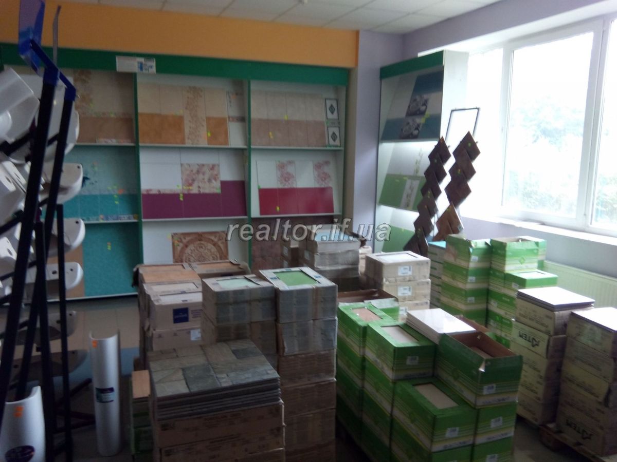 Prodayetsya_mainovyi_komertsiinyi_kompleks_v_misti_Bohorodchany_15613_9_1543396077.jpg
