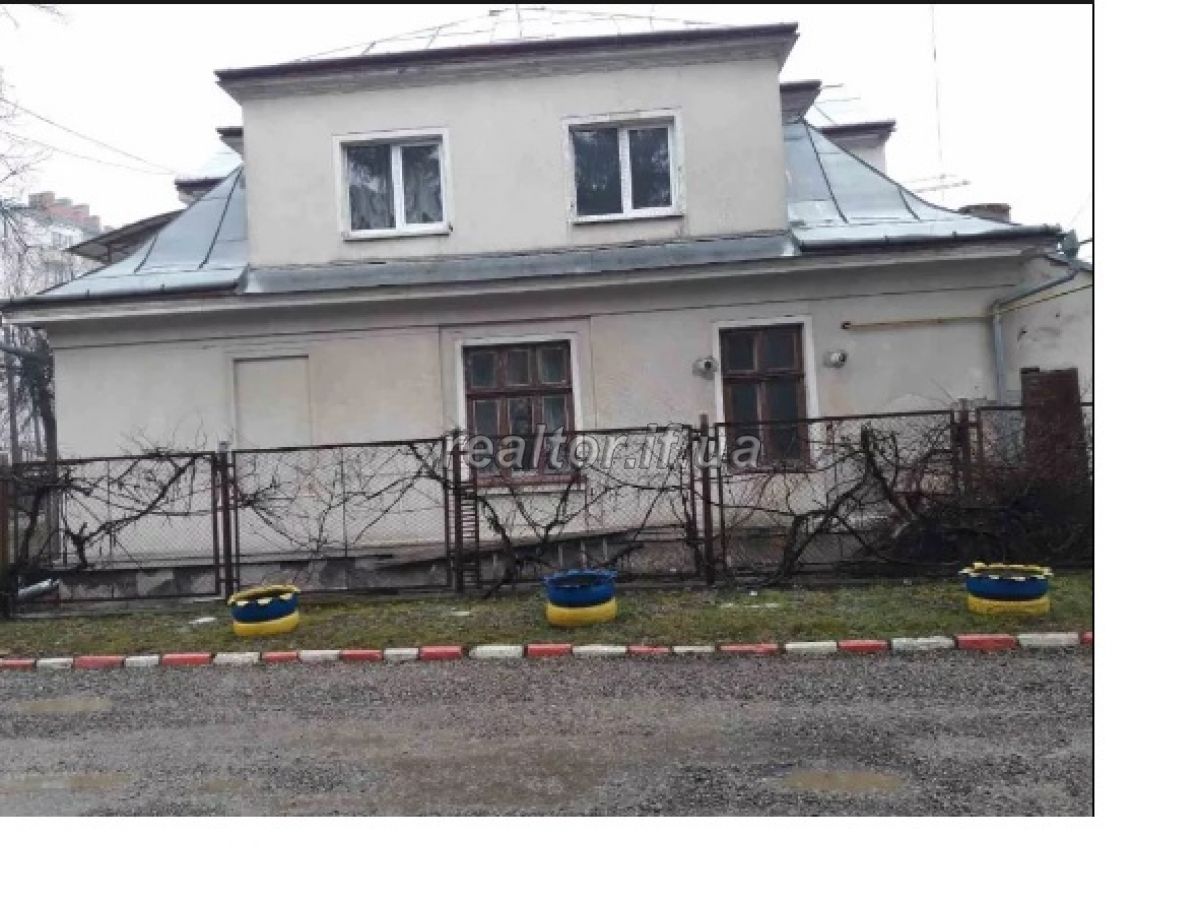 Prodayetsya_nezhytlove_prymishchennya_na_vulytsi_Vysochana_16951_2_1568187355.jpg