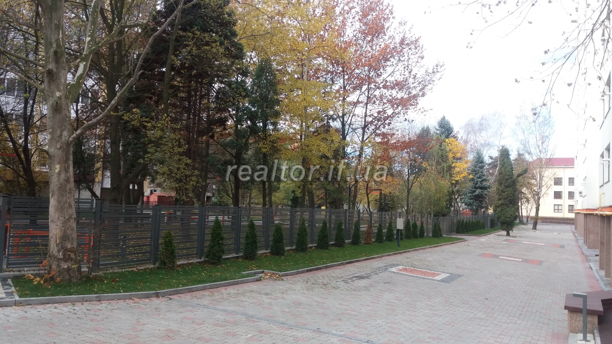Prodayetsya_odnokimnatna_kvartyra_v_elitnomu_budynku_bilya_parku_13978_10_1507712726.jpg