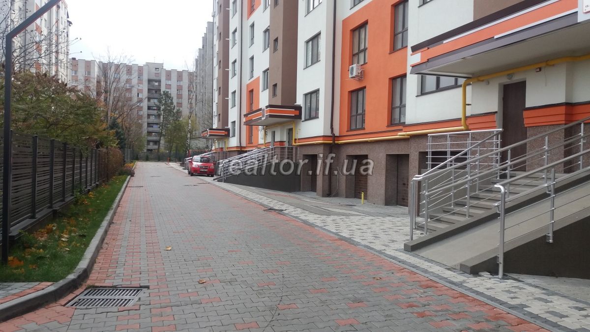 Prodayetsya_odnokimnatna_kvartyra_v_elitnomu_budynku_bilya_parku_13978_7_1507712724.jpg