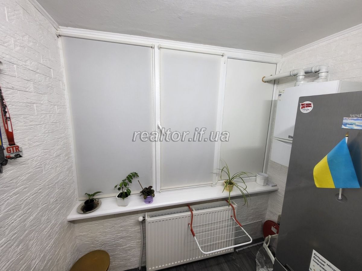 Prodayetsya_prostora_2_kimnatna_kvartyra_po_vulytsi_Konovaltsya_z_meblyamy_ta_tekhnikoyu_22799_8_1702631818.jpeg
