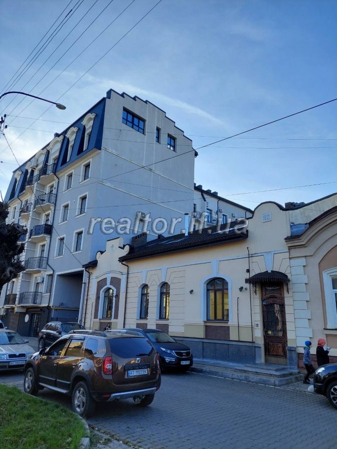 Prodayetsya_prostora_2_kimnatna_kvartyra_v_polsomu_lyuksi_v_tsentri_mista_22706_13_1698928991.jpeg