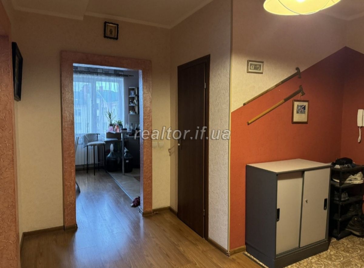 Prodayetsya_prostora_3_kimnatna_kvartyra_v_zatyshnomu_dvori_po_vulytsi_Troleibusna_22769_15_1701338240.jpeg