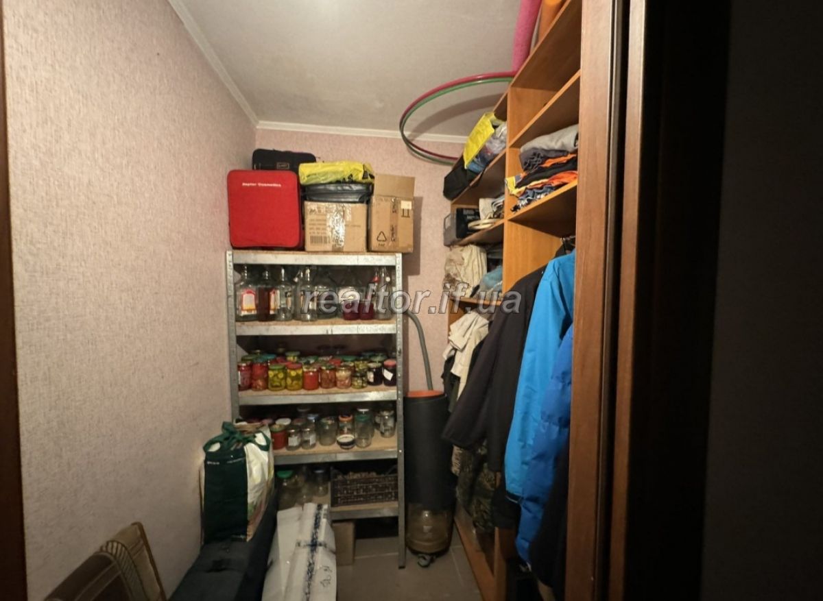 Prodayetsya_prostora_3_kimnatna_kvartyra_v_zatyshnomu_dvori_po_vulytsi_Troleibusna_22769_20_1701338241.jpeg