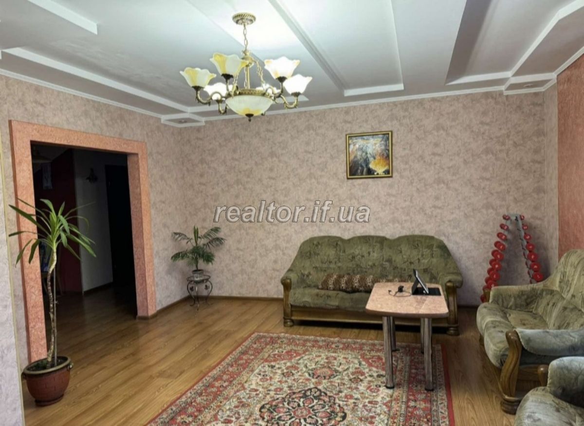 Prodayetsya_prostora_3_kimnatna_kvartyra_v_zatyshnomu_dvori_po_vulytsi_Troleibusna_22769_9_1701338239.jpeg