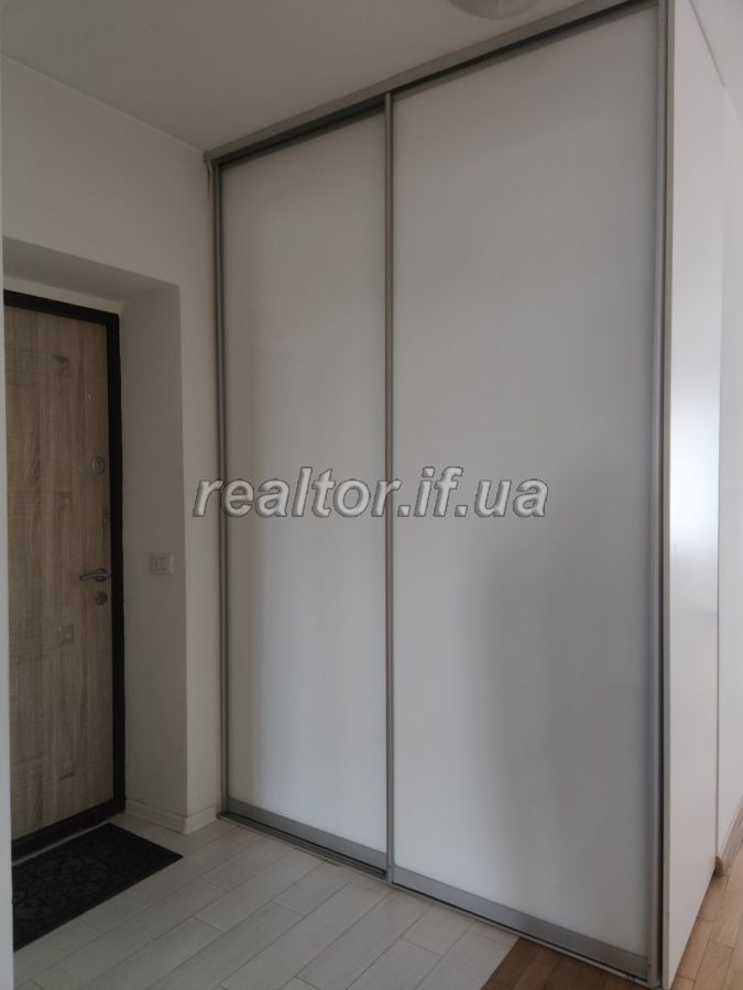 Prodayetsya_prostora_dvokimnatna_kvartyra_v_tsentralnii_chastyni_mista_po_vlytsi_Bandery_22514_15_1690207015.jpeg