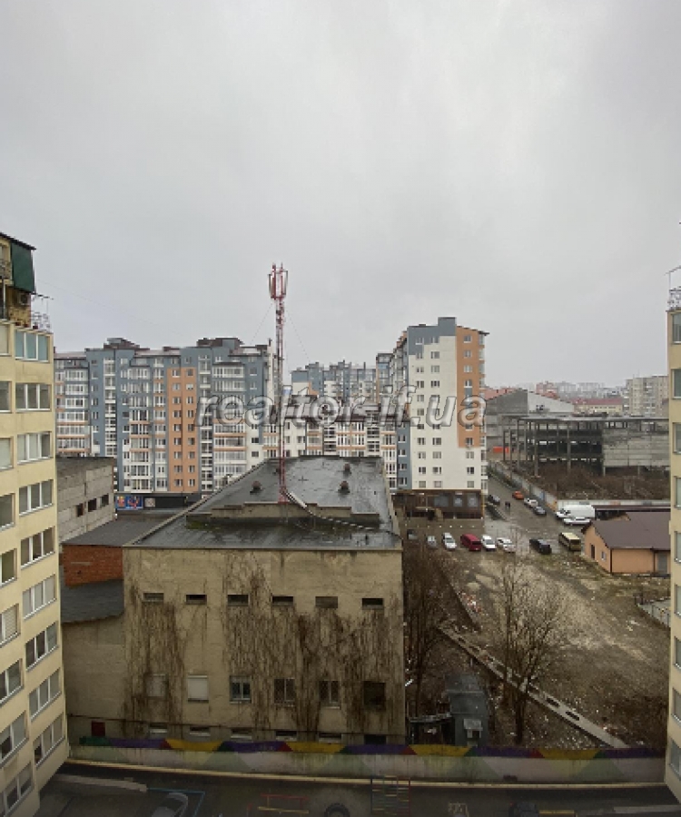 Prodayetsya_prostora_trokhkimnatna_kvartyra_v_samisinkomu_tsentri_mista_v_zdanomu_budynku_19782_9_1615813262.png