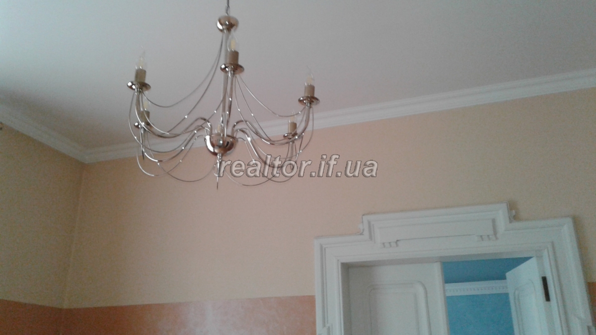 Prodayetsya_prostora_trokhkimnatna_kvartyra_z_kapitalnym_remontom_v_samomu_tsentri_mista_19793_0_1616669022.jpeg
